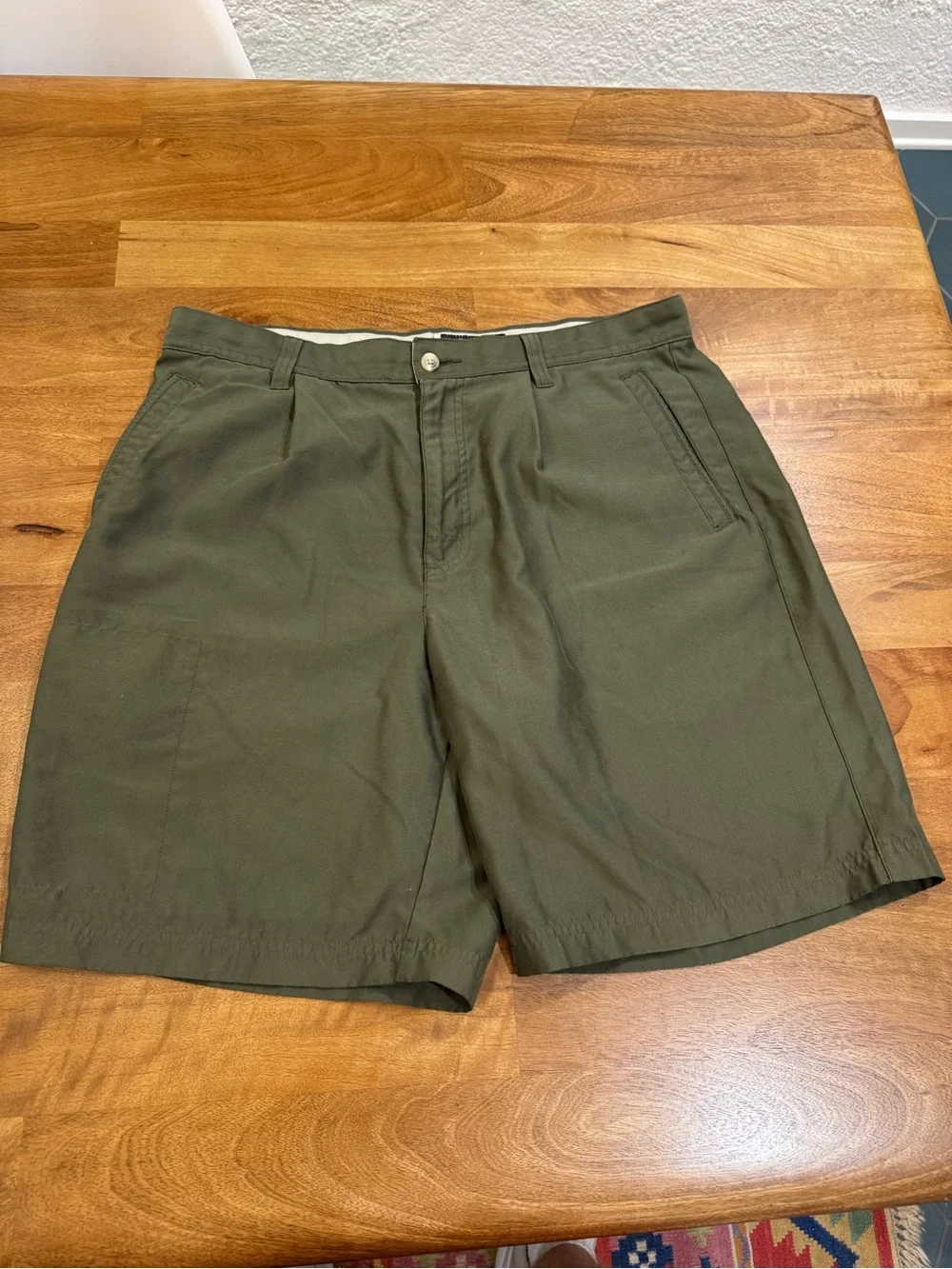Columbia Men's XCO Olive Green Shorts Like New EUC